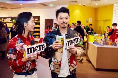 喜茶PINK店点亮新天地，上海一周吃喝玩乐购物全攻略